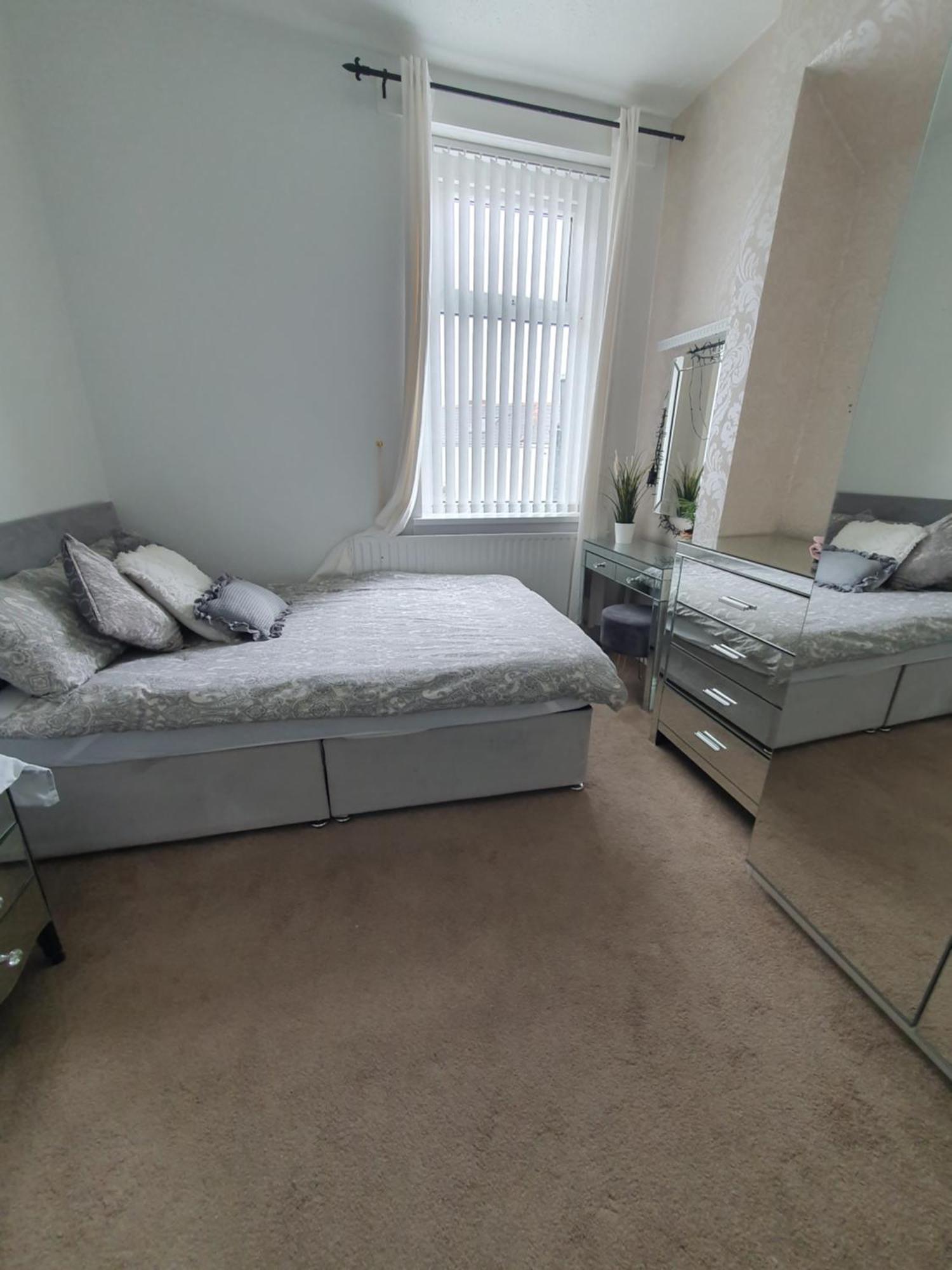 Private Double Room In Кардифф Экстерьер фото
