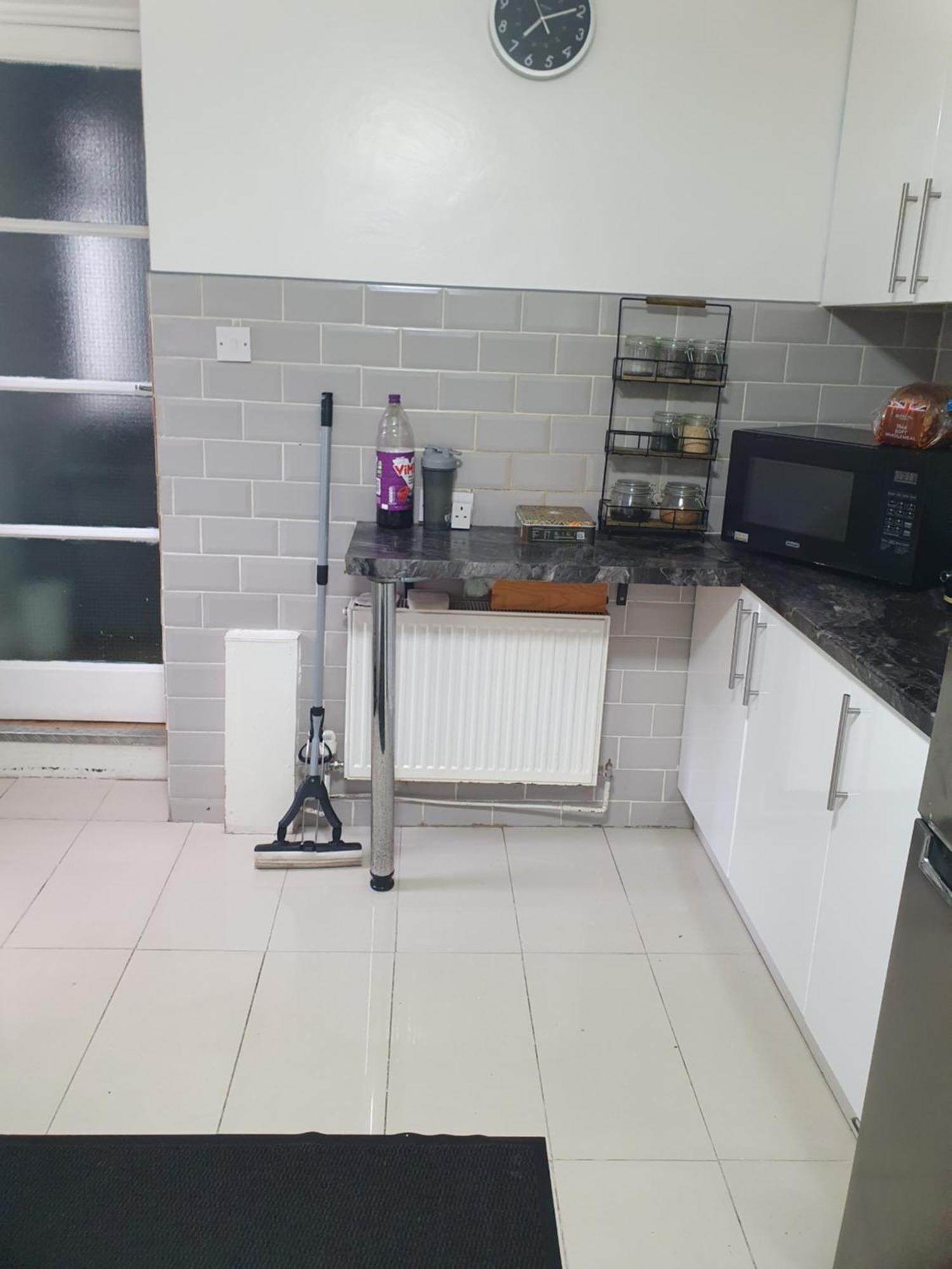Private Double Room In Кардифф Экстерьер фото